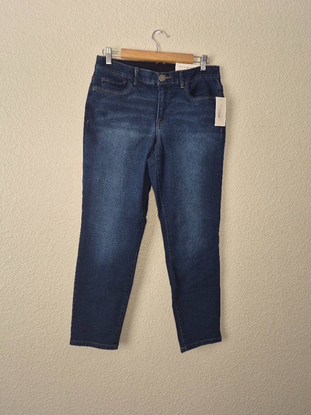NWT Christopher And Banks Women's Dark Wash Ankle Shape Fit Jeans Size: 8 Ave